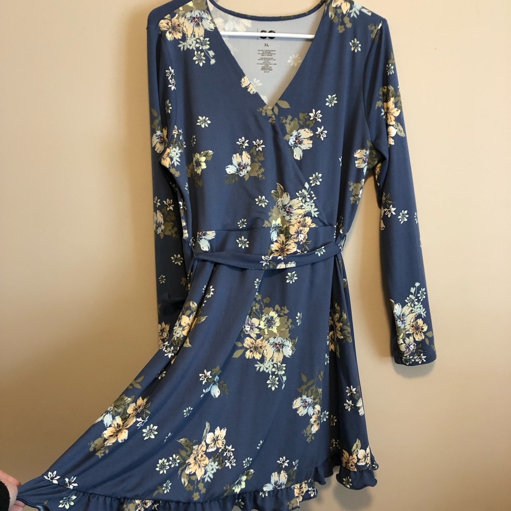 SO Floral Blue Long-Sleeved Wrap Dress
